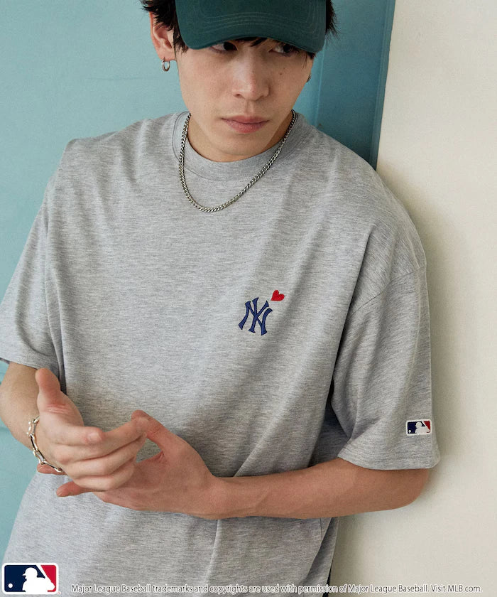MLB Back Print Heart T-Shirt