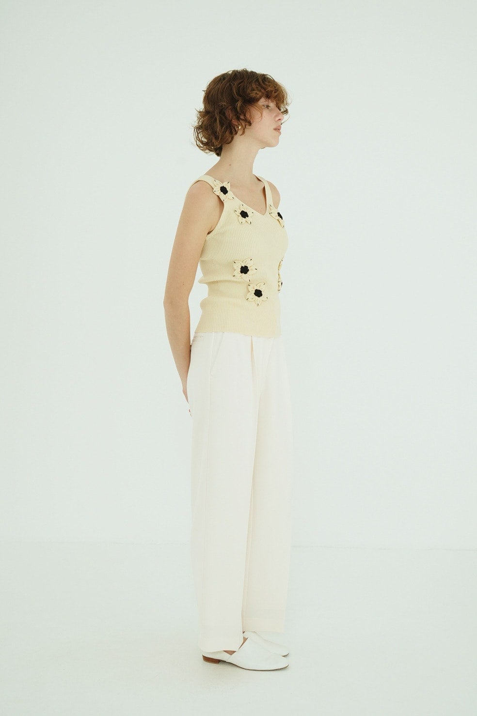 FLOWER MOTIF CAMI KNIT TOPS