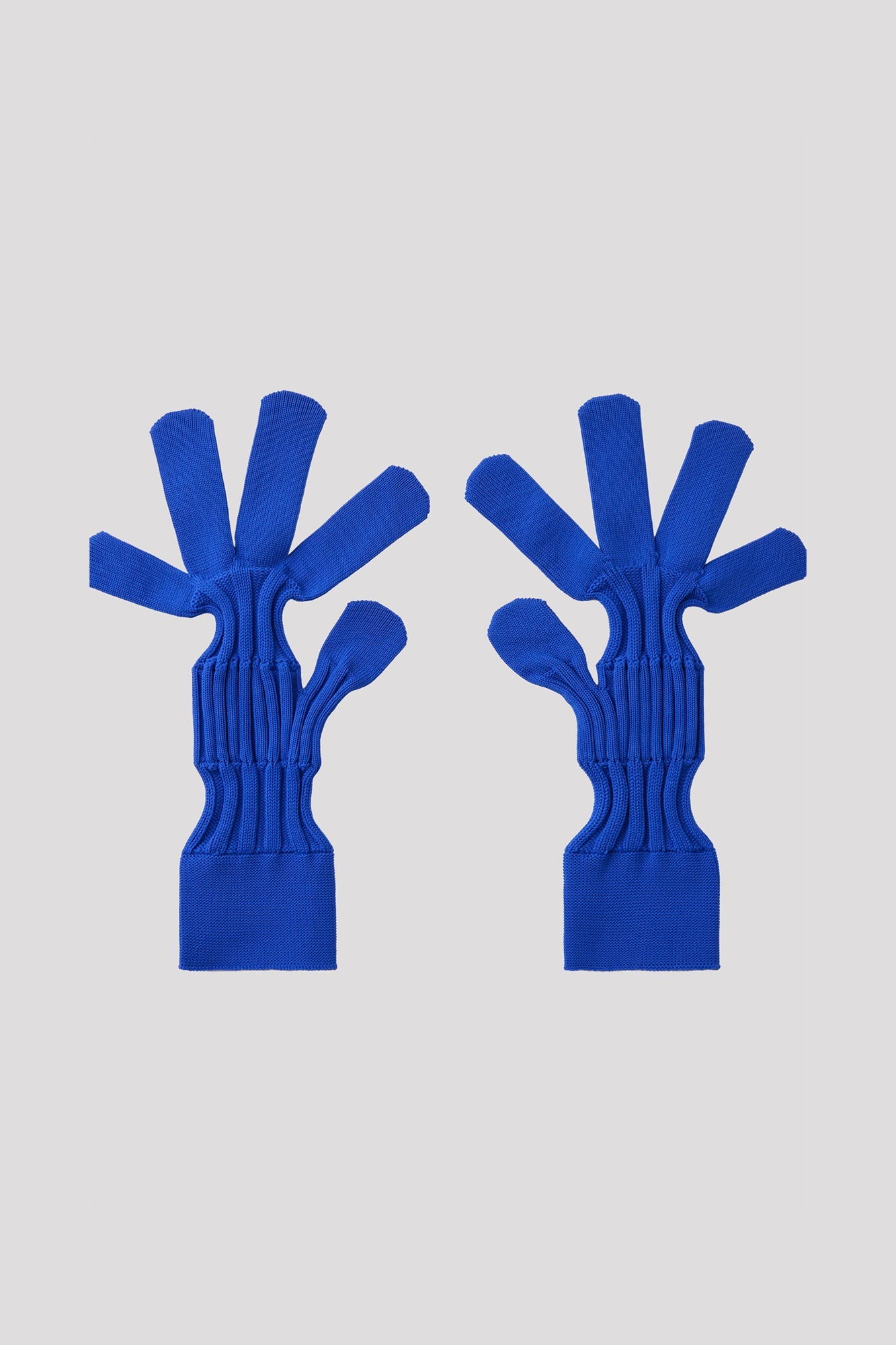 FLUTED GLOVES