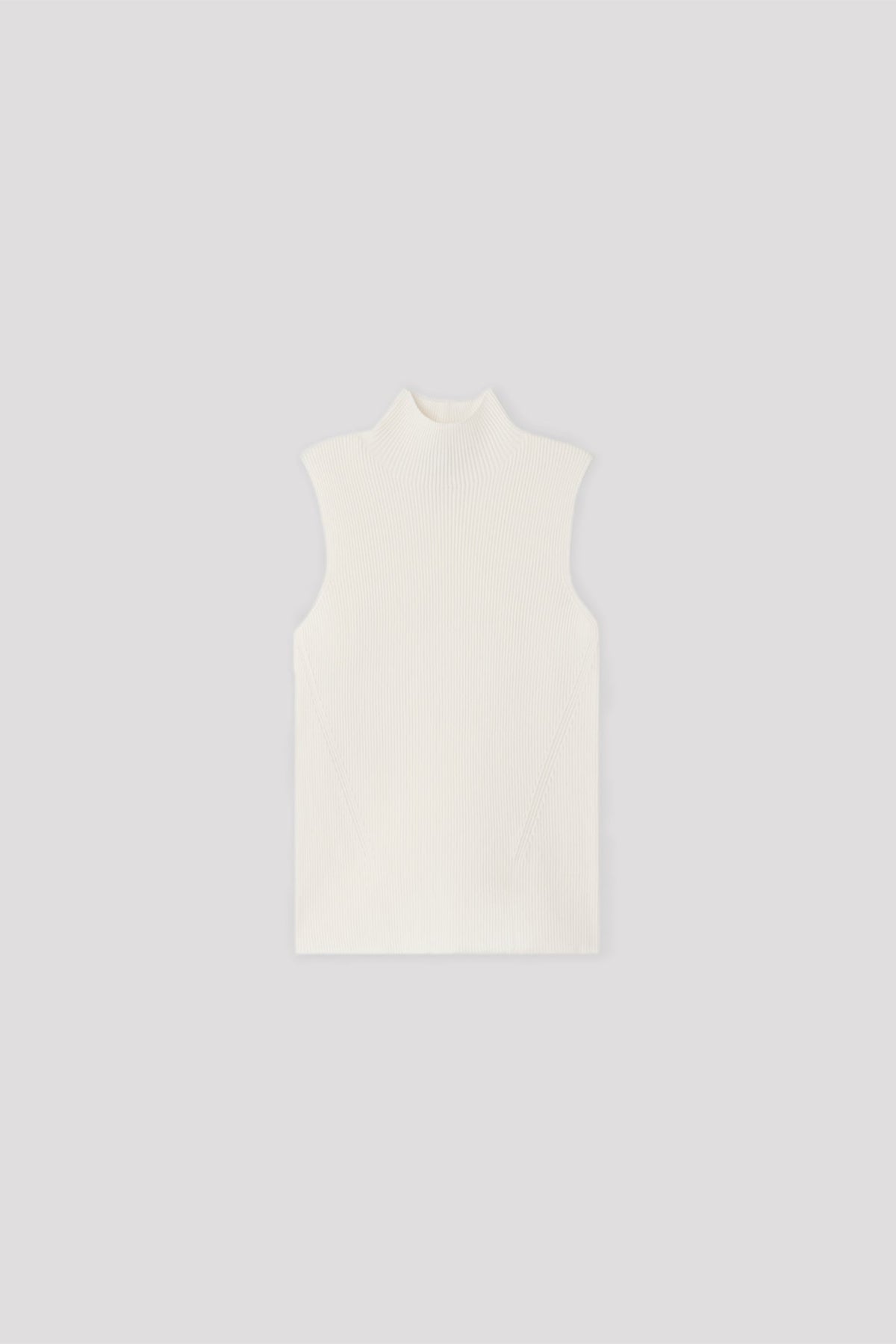 PORTRAIT SLEEVELESS TOP