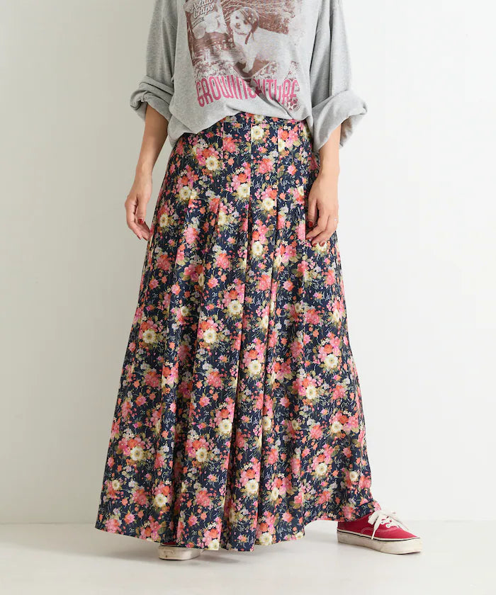Double-Tuck Long Skirt