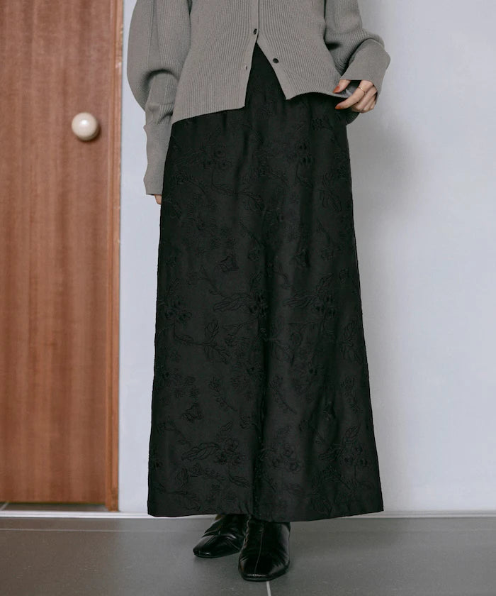 Flower Embroidery I-Line Easy Skirt
