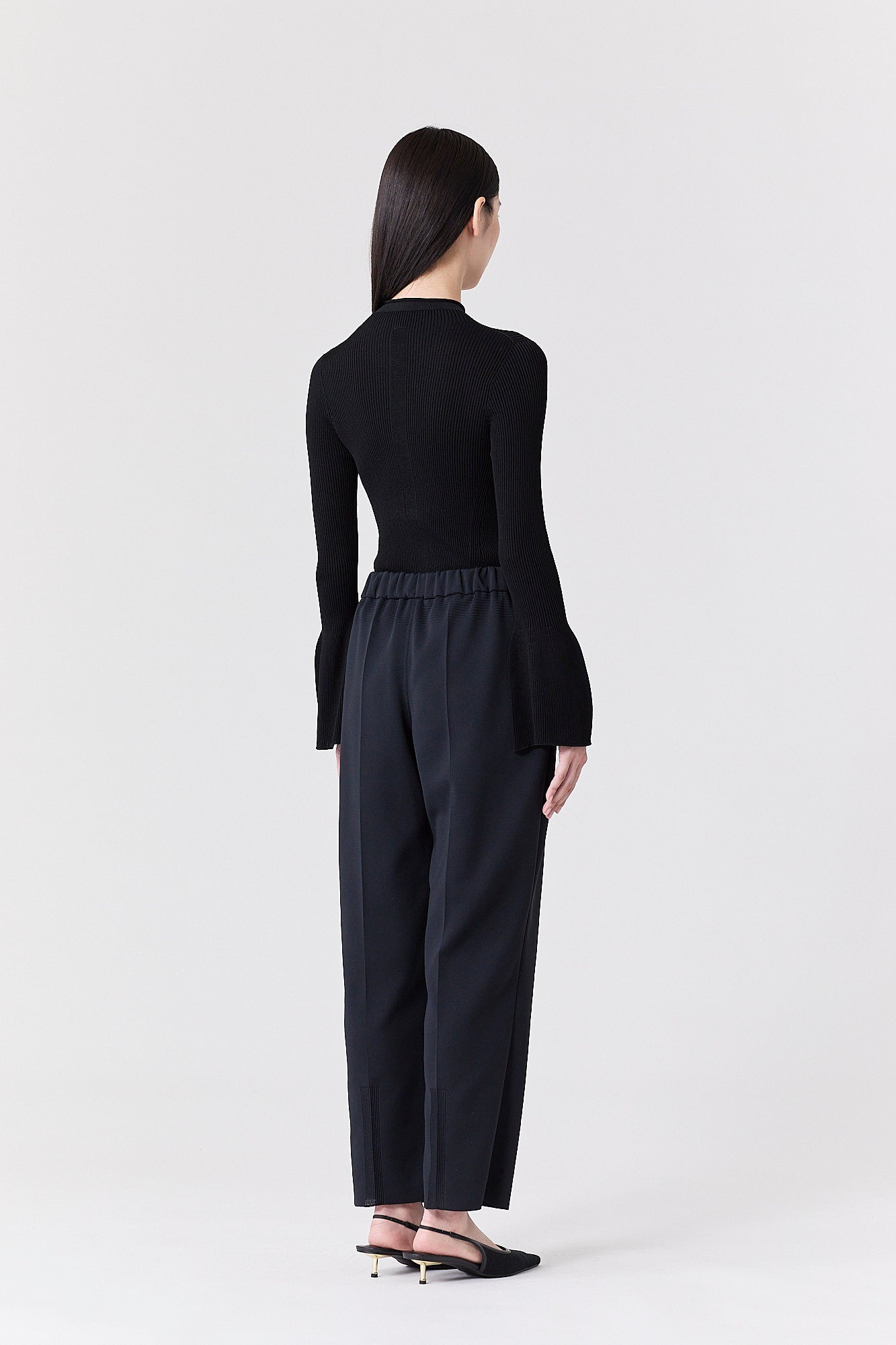SOFT MILAN TUCK TAPERED PANTS