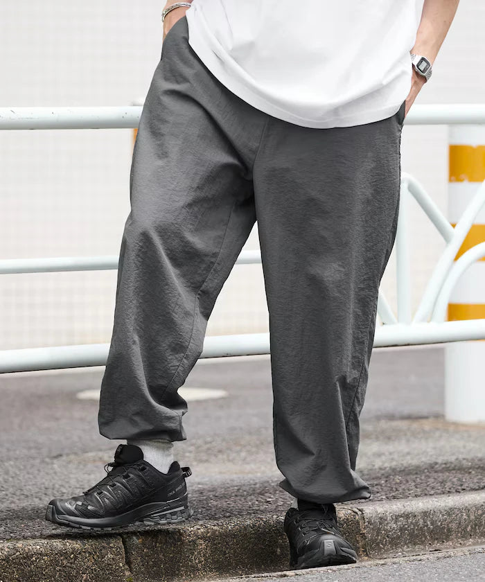 Wide Straight Nylon Track Pants / Tapered Silhouette Easy Nylon Pants