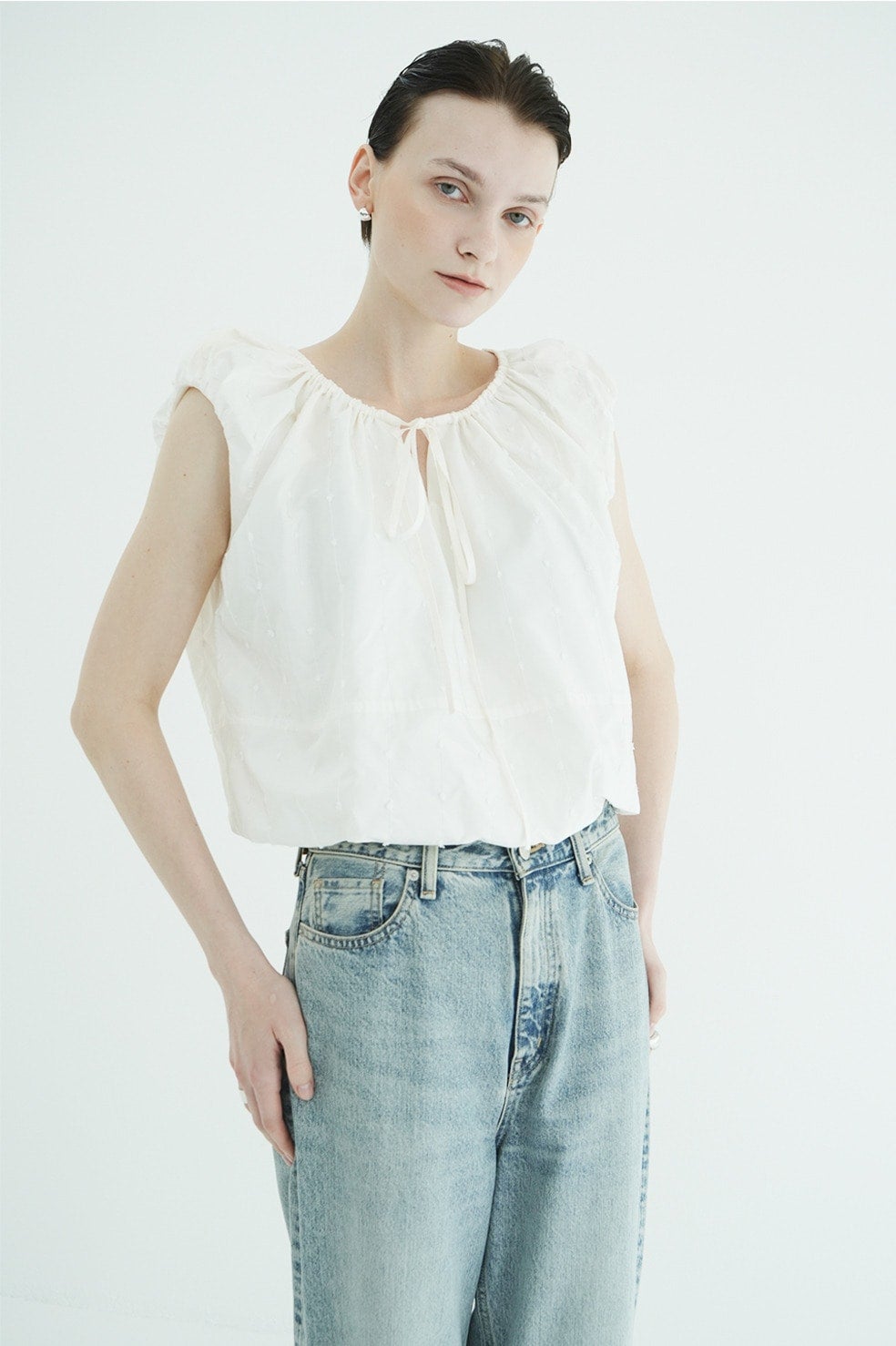 W FACE DOT SLEEVELESS RIBBON TOPS