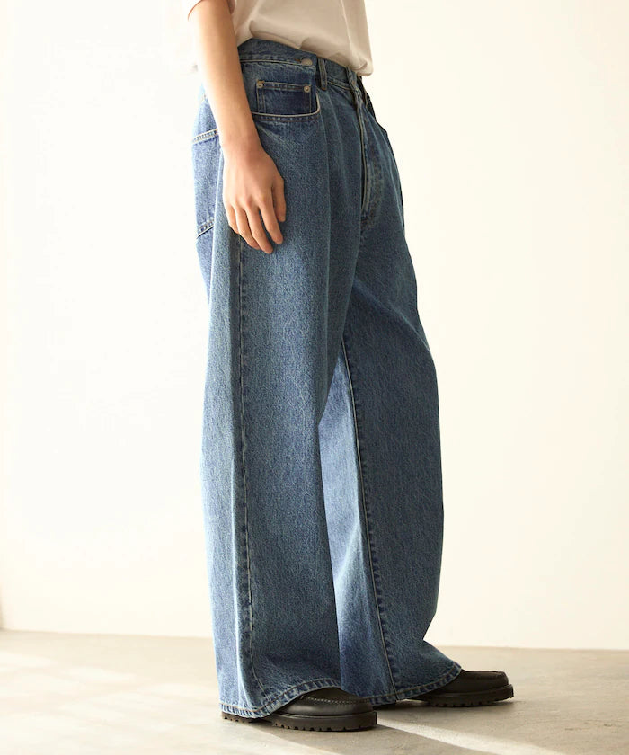 Design Tuck Japan Denim / Wide Silhouette