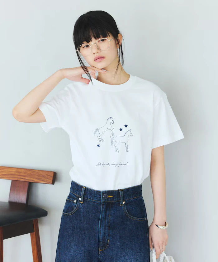 Comfortable Horse Print Crew Neck T-Shirt