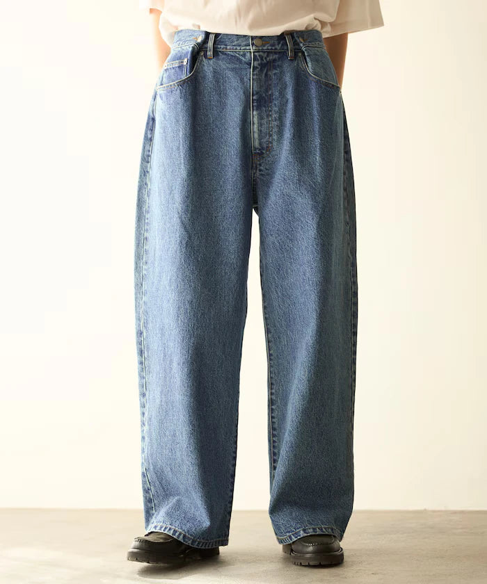 Design Tuck Japan Denim / Wide Silhouette