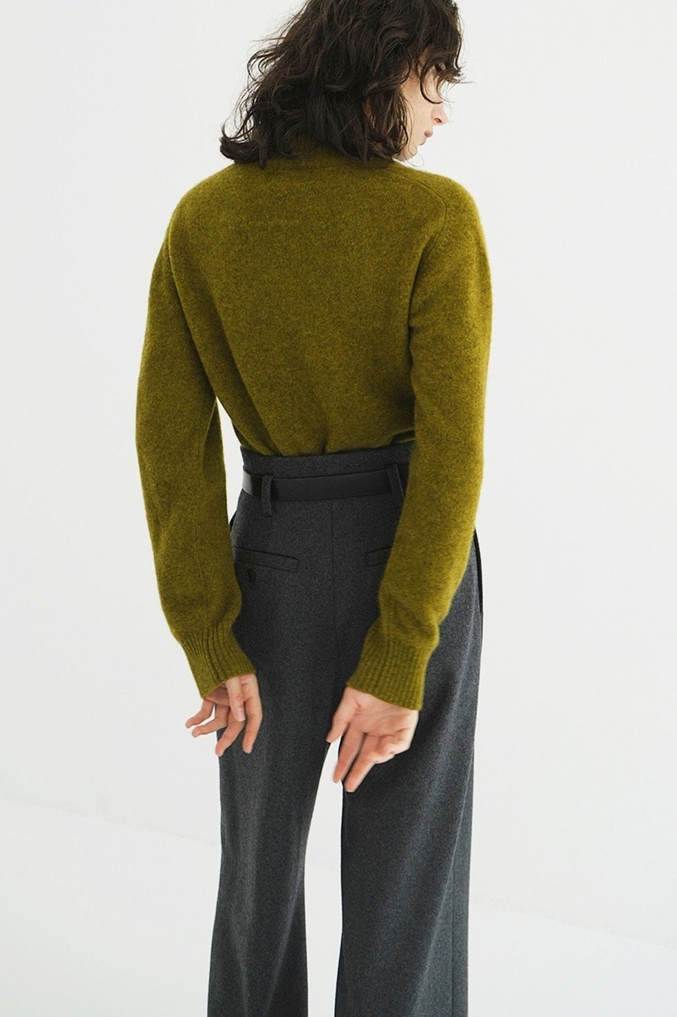 YAK V NECK KNIT TOPS