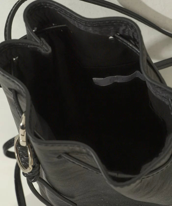 Leather Drawstring Shoulder Bag / Cowhide / Water-Repellent Leather