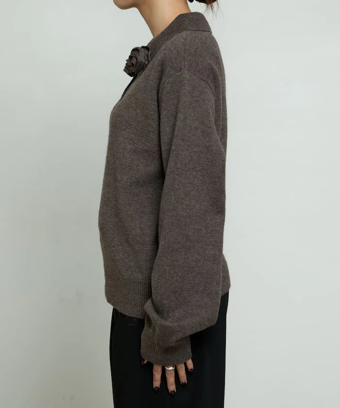 Polo knit pullover with flower motif - limited edition