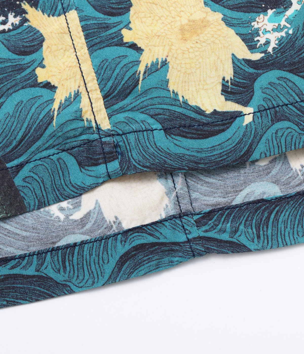 Sun Surf × Utagawa Kuniyoshi Special Edition 'Sanuki-in Kenzoku o Shite Tameasa o Sukufu Zu'