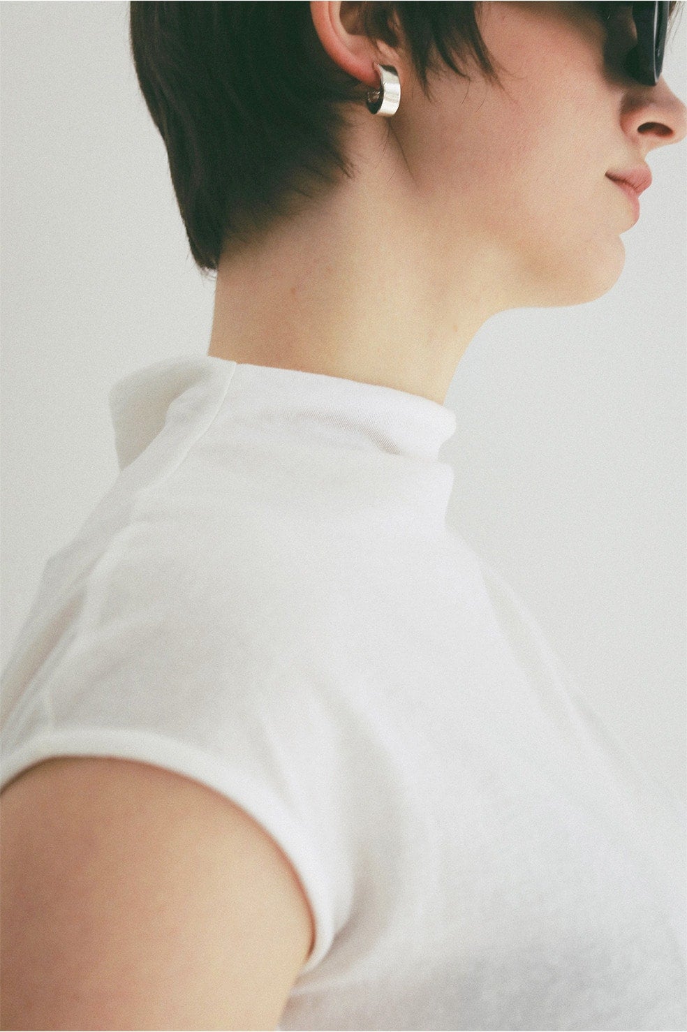 UP NECK COMPACT TOPS
