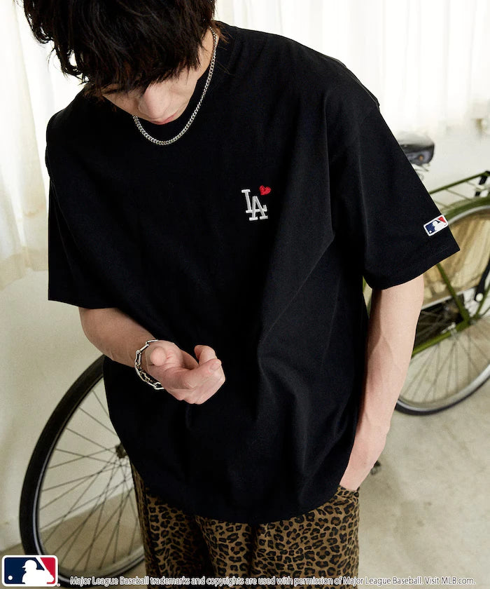 MLB Back Print Heart T-Shirt