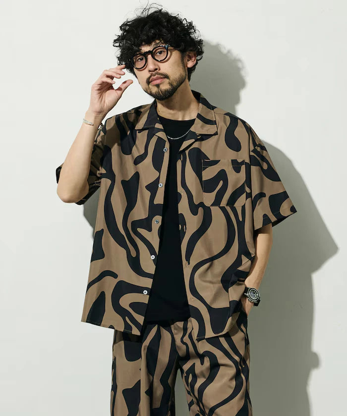 Open Collar Pattern Short Sleeve Shirt