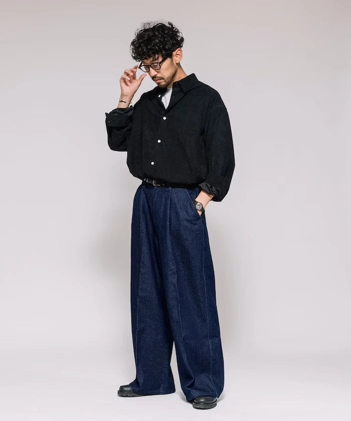 Wide Silhouette Straight Denim