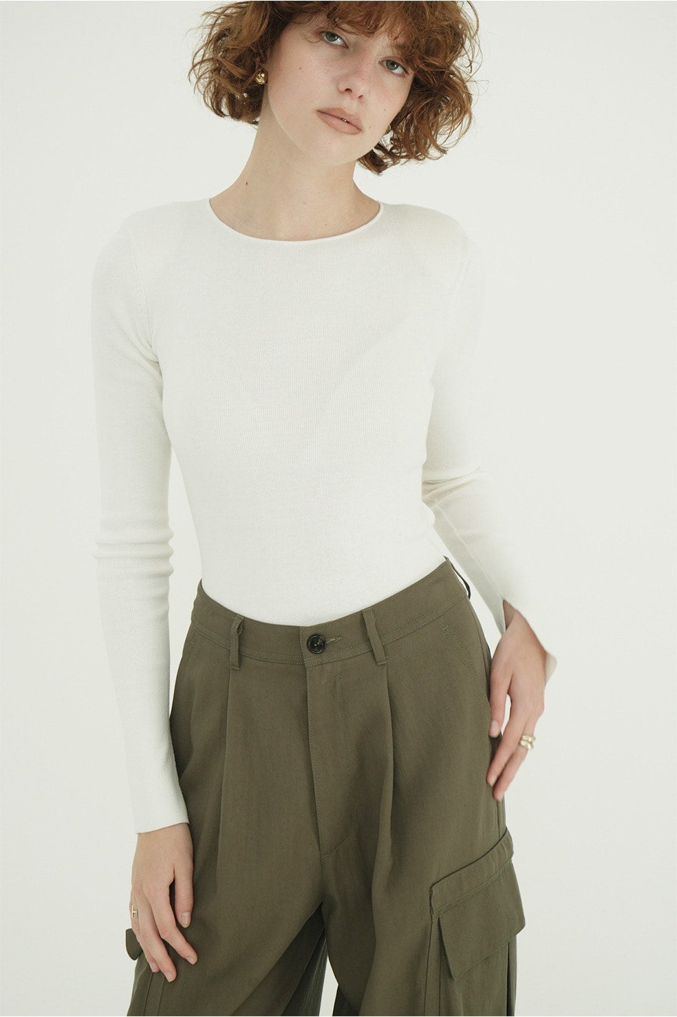 BACK ROUND CUT OUT KNIT BODYSUITS