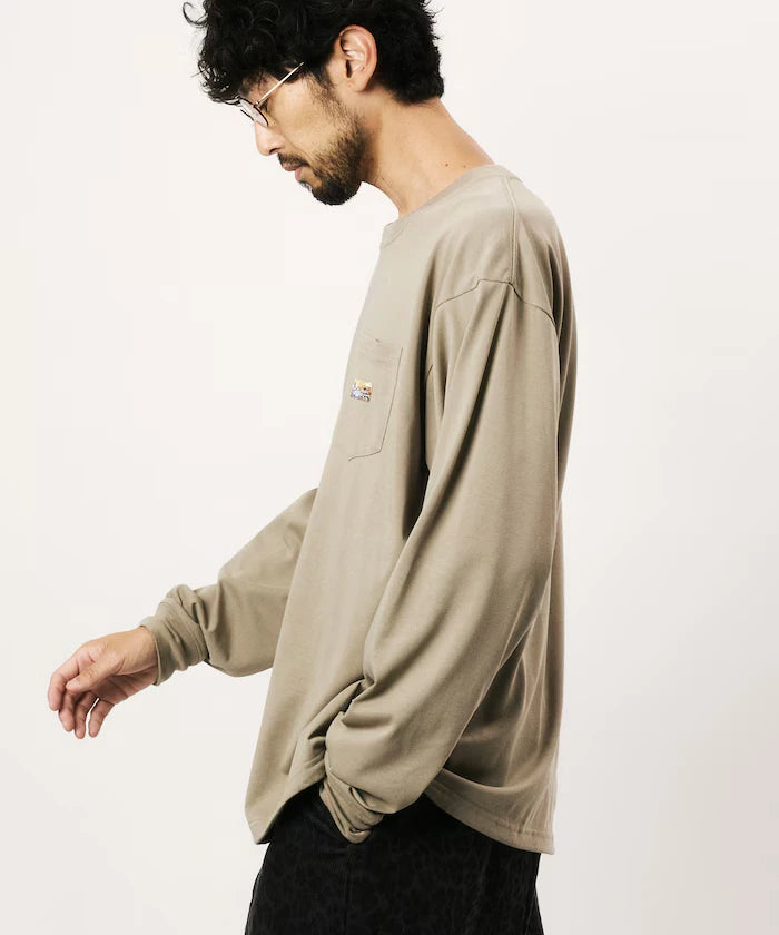 FREAK'S STORE for BEACH & FES Relax Fit One Point Logo Spindle Long Sleeve T-Shirt