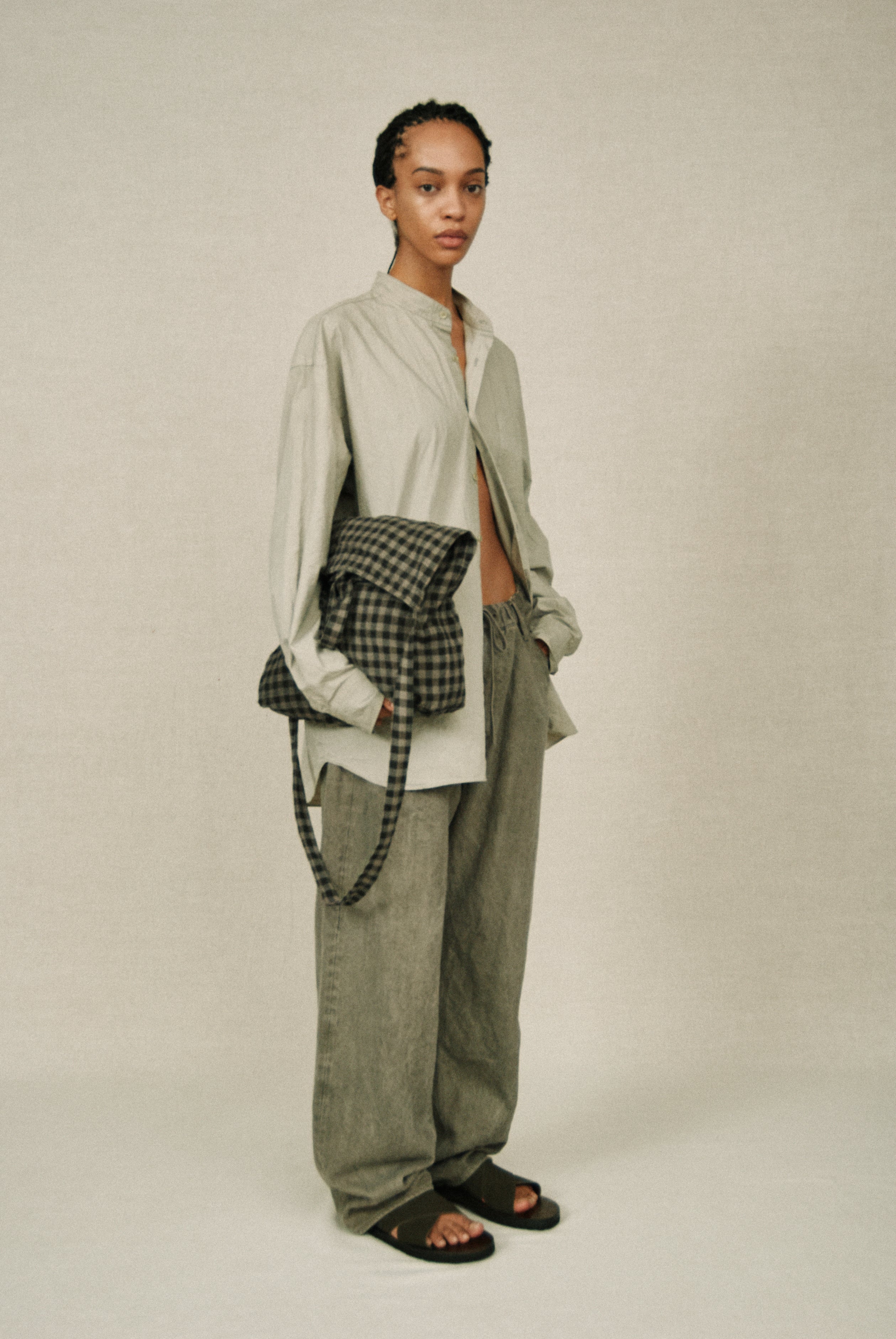 RESEARCHER BAG - LARGE (NATURAL GARMENT DYE)