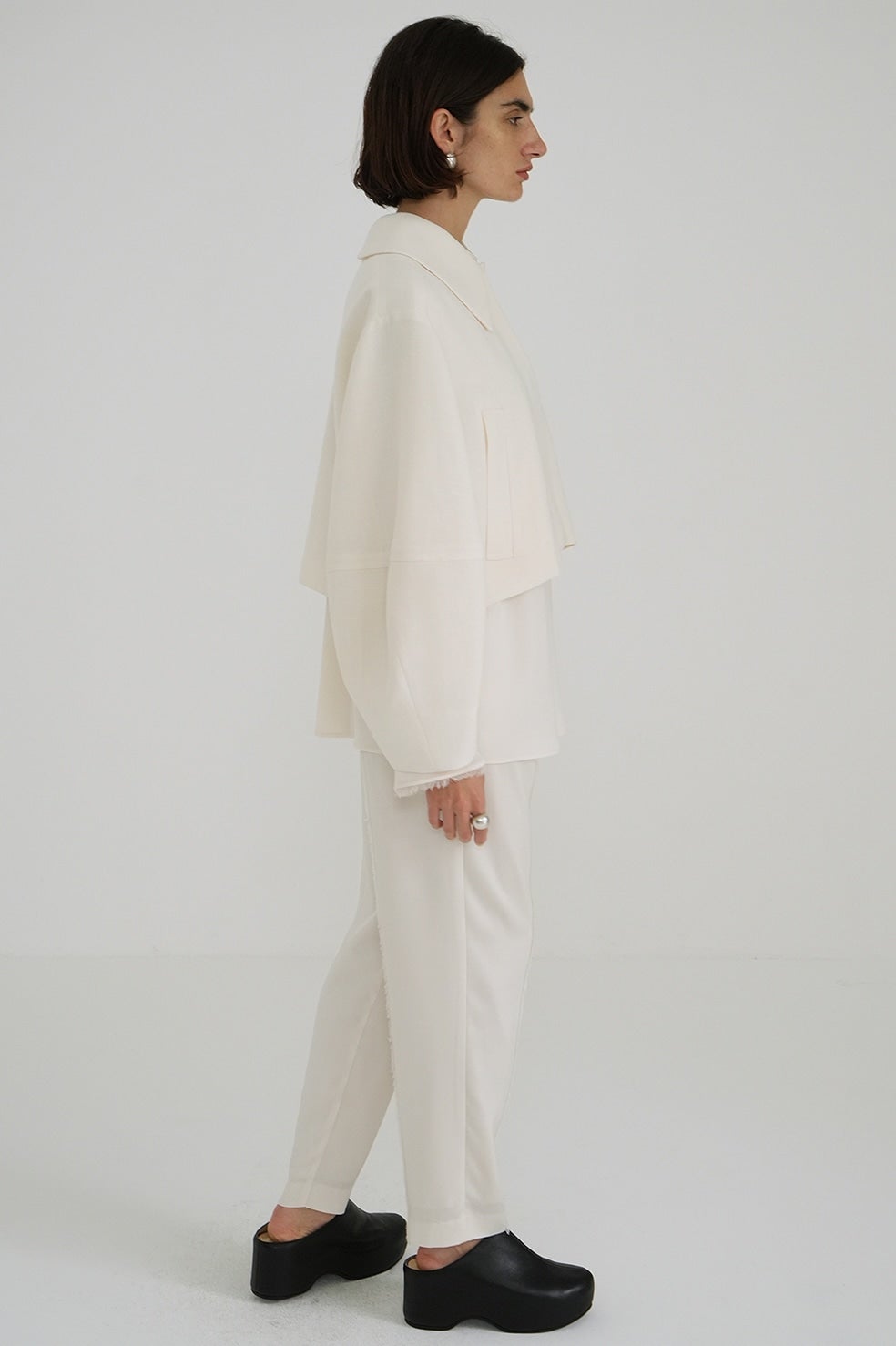 FRINGE LINE TAPERED PANTS