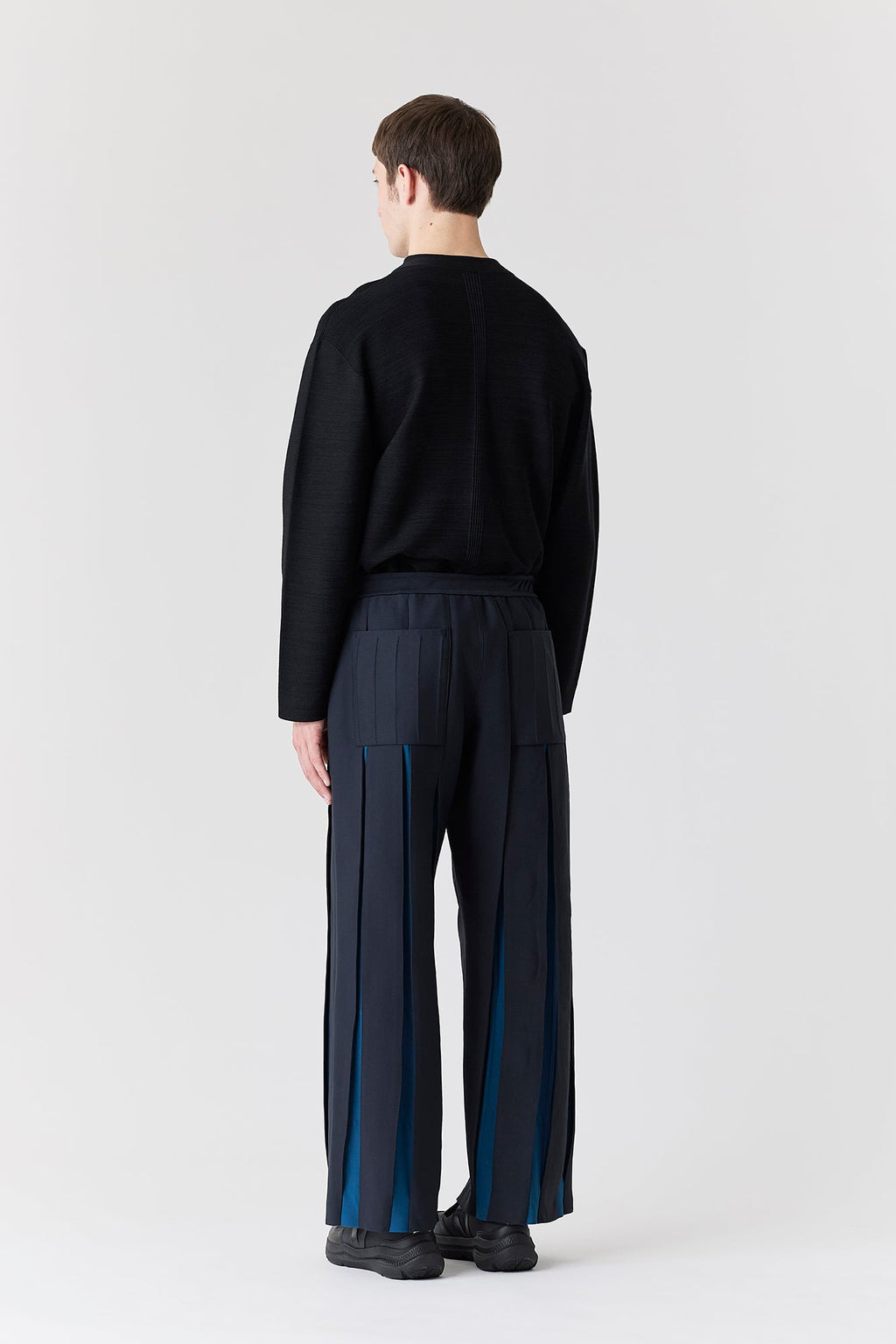 WEDGED SEMI WIDE PANTS
