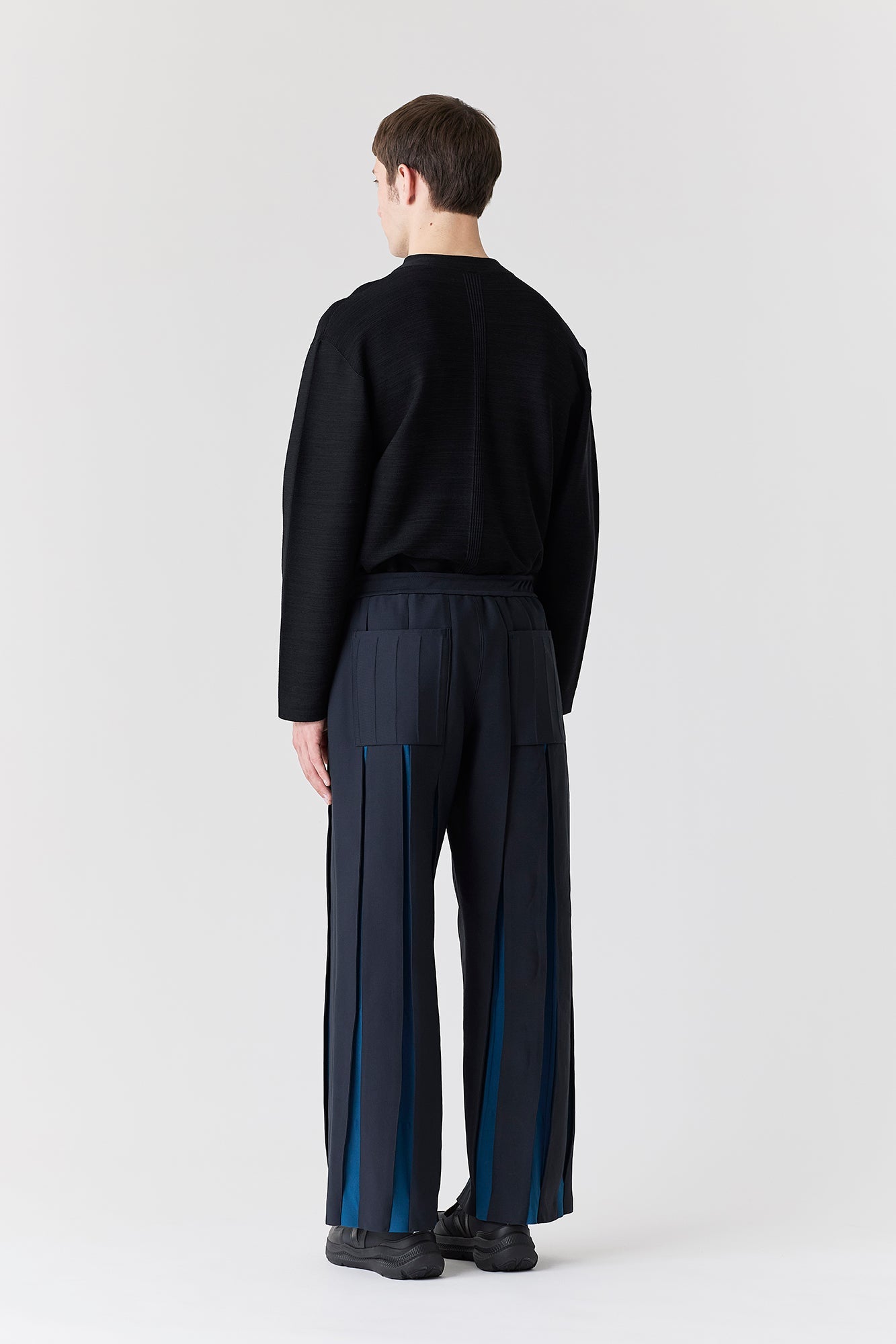 WEDGED SEMI WIDE PANTS