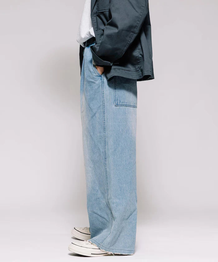Wide Silhouette Straight Denim