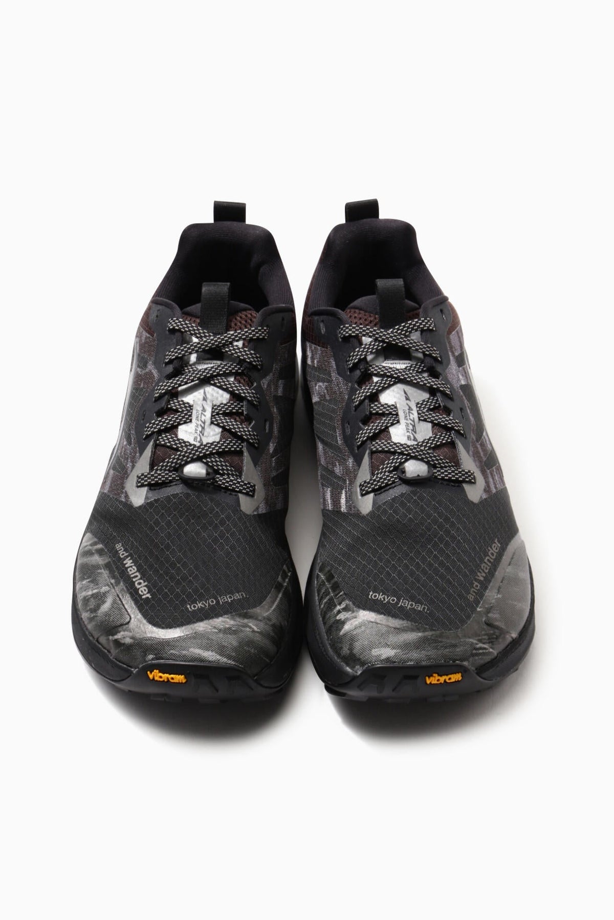 Altra×and wander LONE PEAK 9+