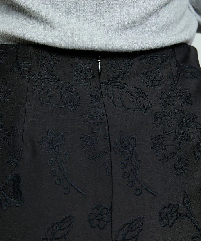 Flower Embroidery I-Line Easy Skirt
