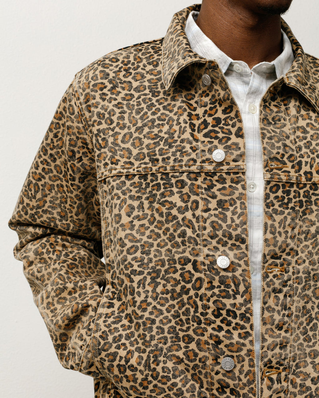 DENIM TRUCKER JACKET