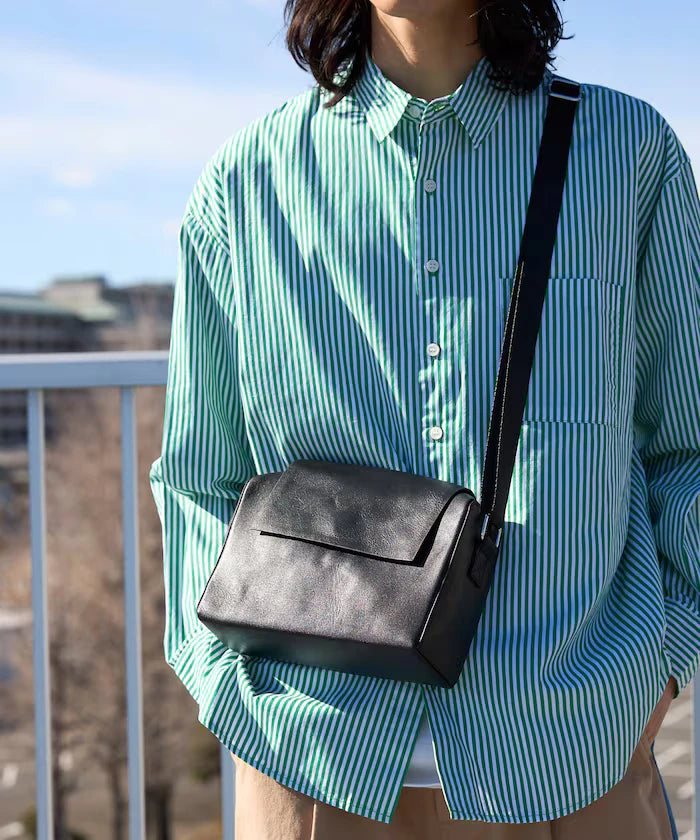 Leather Editor's Flap Shoulder Bag / Leather Editor's Flap Shoulder / Cowhide / Water-repellent Leather