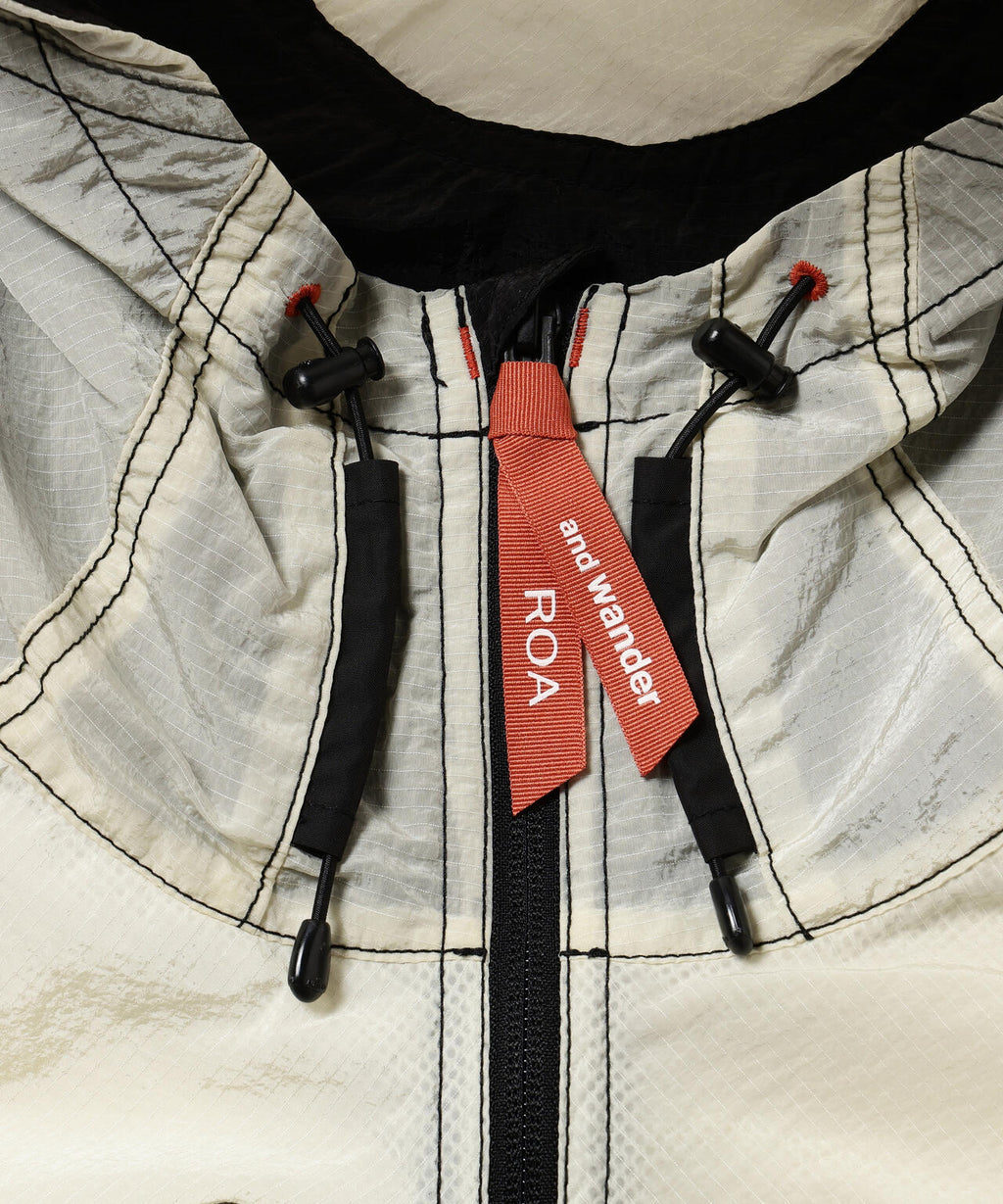 ROA × and wander  ripstop wind jacket