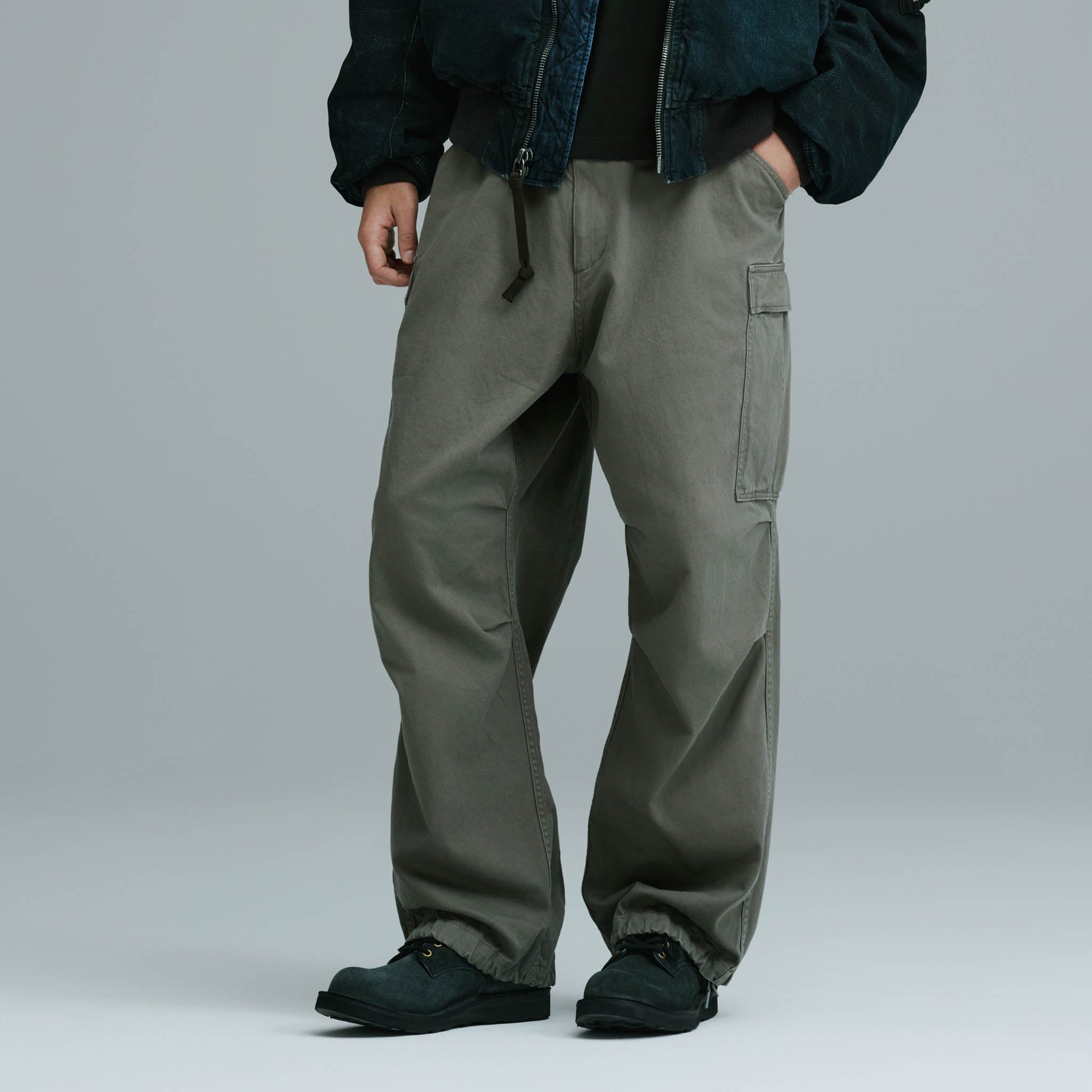 GL42578 / LIGHT BACKSATIN EASY CARGO PANTS
