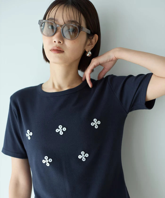 Shell Button Flower Motif Cotton Modal T-Shirt