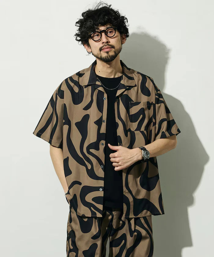 Open Collar Pattern Short Sleeve Shirt