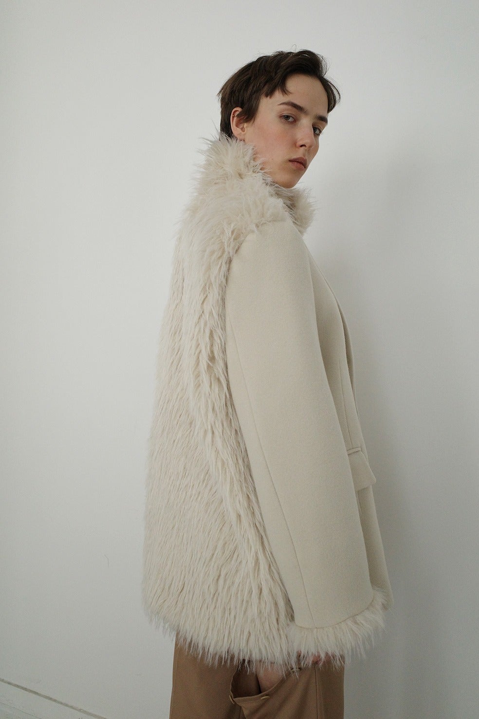 FAKE FUR DOCKING OVER COAT