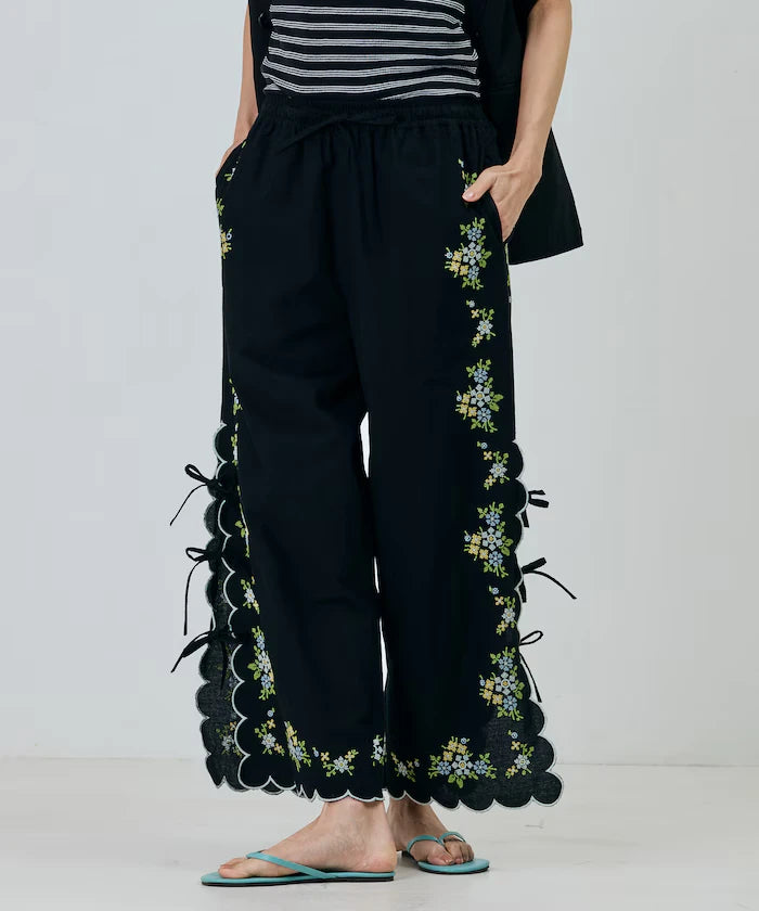 India Scallop Floral Embroidery Pants