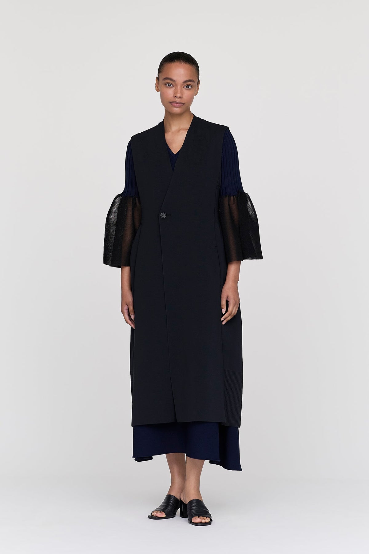 MILAN COLLARLESS LONG VEST