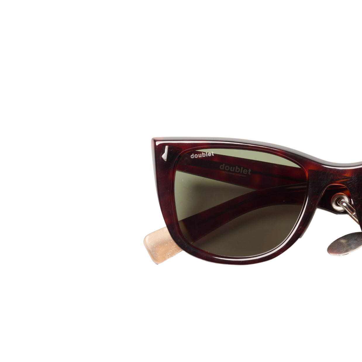 EYEWEAR
