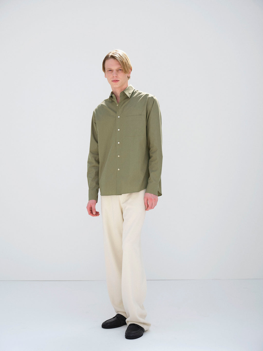 FINX LIGHT WEATHER CHAMBRAY SHIRT