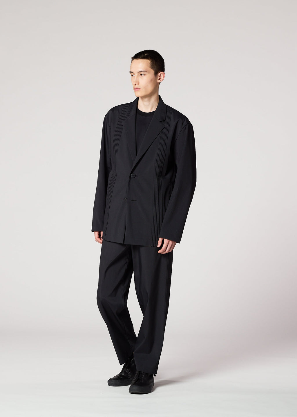 Air Pleats Black