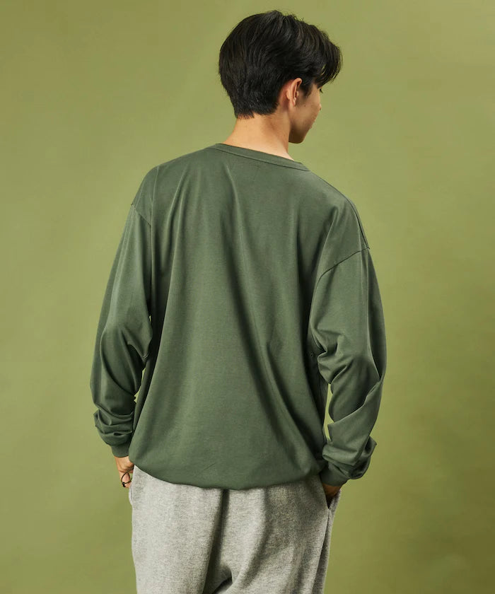 FREAK'S STORE for BEACH & FES Relax Fit One Point Logo Spindle Henley Neck Long Sleeve T-Shirt
