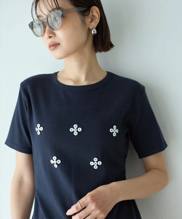 Shell Button Flower Motif Cotton Modal T-Shirt