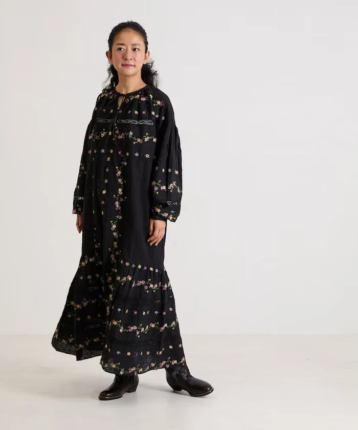 Dobby Floral Embroidery x Lace Dress