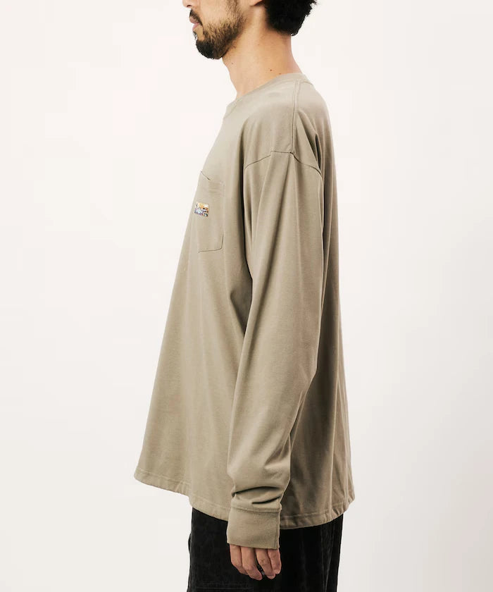 FREAK'S STORE for BEACH & FES Relax Fit One Point Logo Spindle Long Sleeve T-Shirt