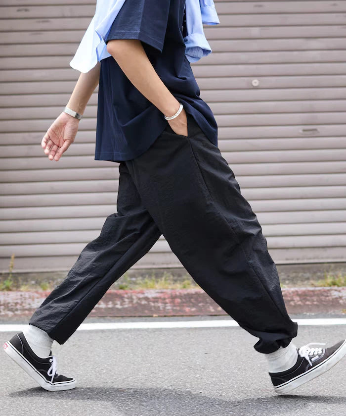 Wide Straight Nylon Track Pants / Tapered Silhouette Easy Nylon Pants