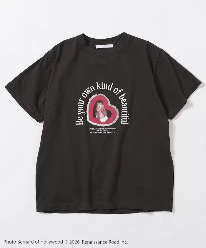 Marilyn Monroe Short Sleeve Heart Photo T-Shirt
