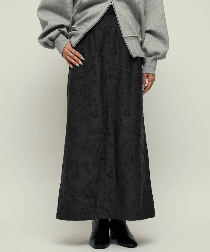 Flower Embroidery I-Line Easy Skirt