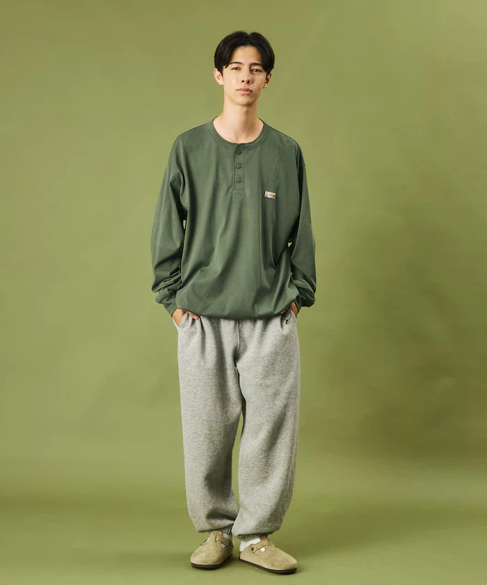 FREAK'S STORE for BEACH & FES Relax Fit One Point Logo Spindle Henley Neck Long Sleeve T-Shirt