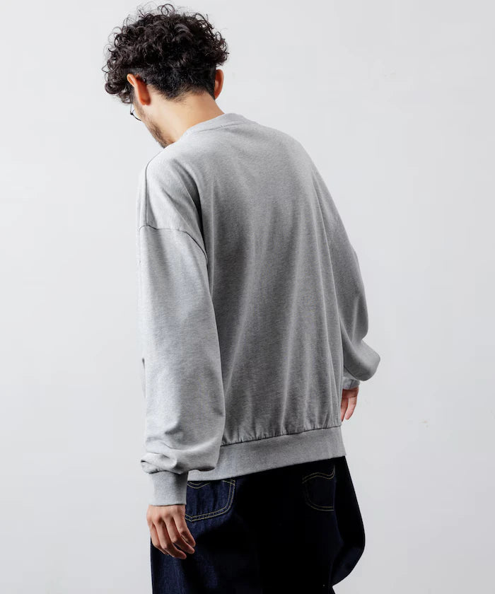 Front Print Crew Neck Sweat FIRST / Relaxed Fit